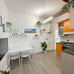 House Apartment *