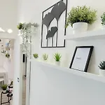House Apartment *